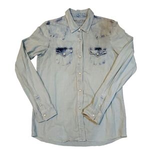 Bullhead Black 100% cotton women light Blue western cut snap closure faded look